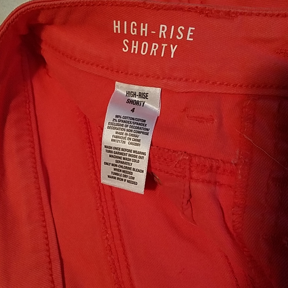 Shorts - Picture 3 of 3